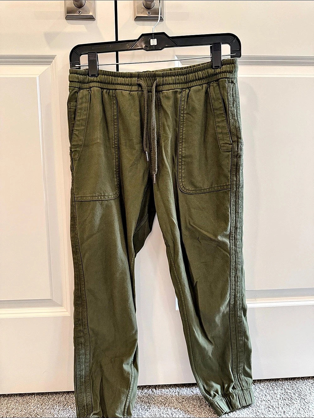 Athleta Olive Jogger Pants Size XS
